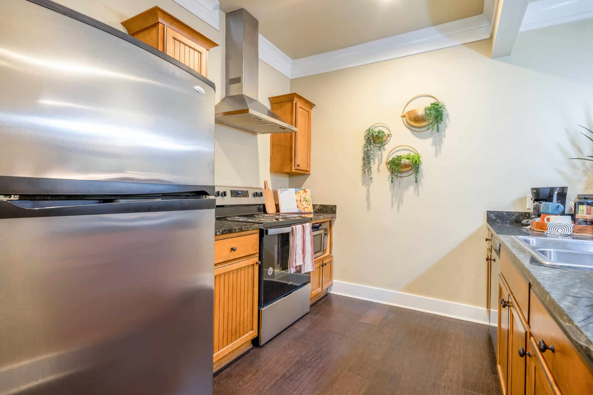 the collective at lubbock off campus cottage apartments furnished apartments spacious ktichen stainless steel appliances granite countertops